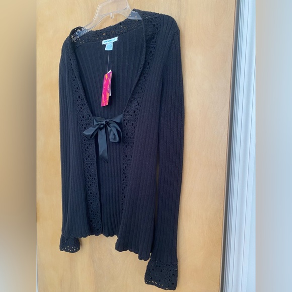 Women's One Step Up Sweater - Black - NWT - Size Medium - Picture 2 of 3